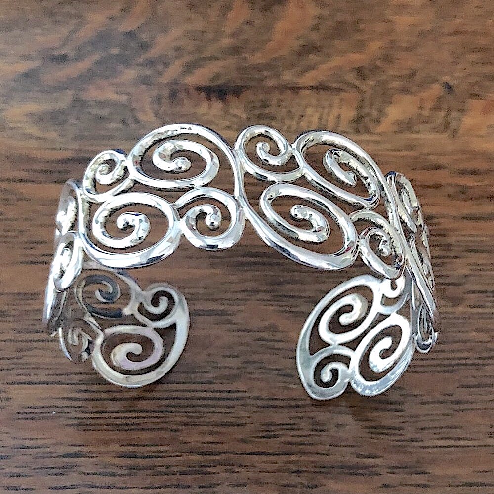 $172  Designer Estate Cuff Sterling Silver  35.3 Grams   Marked R 925 China